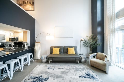 Modern Downtown Top Floor Penthouse With Bay Views Apartment in Belltown
