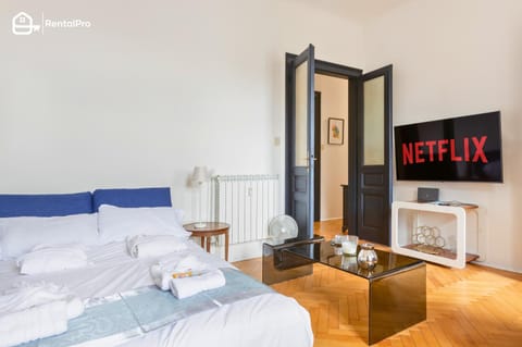 Communal lounge/ TV room, TV and multimedia, Living room, fireplace