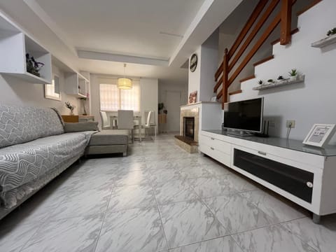 Casa adosada junto a la playa de El Perelló House in Ribera Baixa