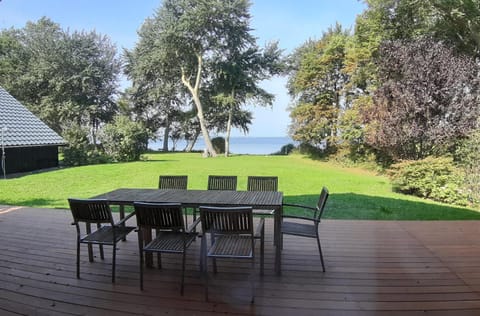 Balcony/Terrace, Garden view, Lake view
