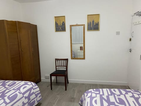 Calm house twin beds Vacation rental in Coventry