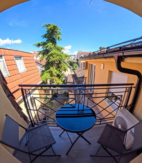 Balcony/Terrace, Balcony/Terrace, Inner courtyard view