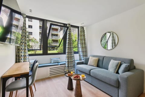 TV and multimedia, Living room, Dining area
