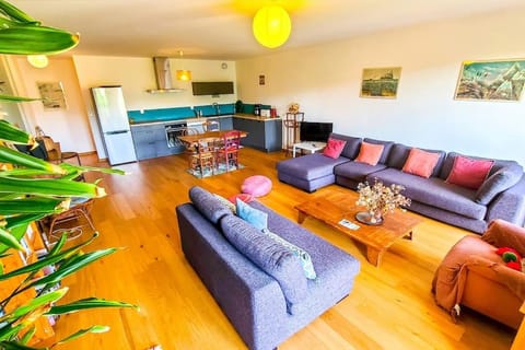 City center - Parking/Balcony Apartment in Villeneuve-lès-Avignon