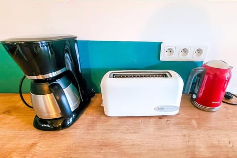 City center - Parking/Balcony Apartment in Villeneuve-lès-Avignon