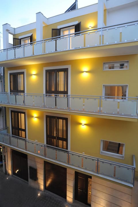 Facade/entrance, Facade/entrance