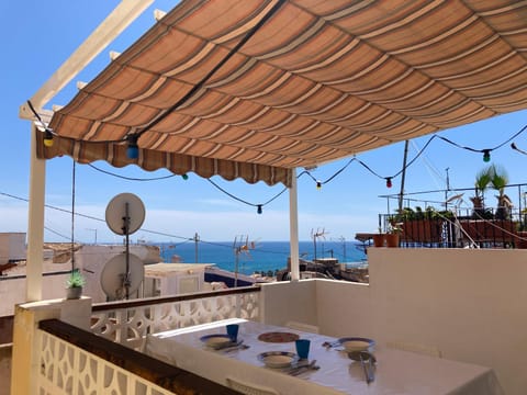 Patio, Day, Natural landscape, View (from property/room), Balcony/Terrace, Dining area, Sea view