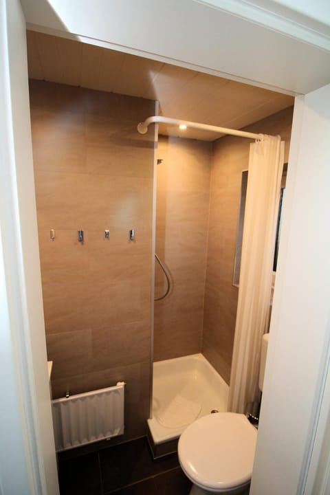 Bathroom, Photo of the whole room