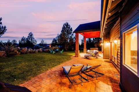 Dara Oaks House in Bend