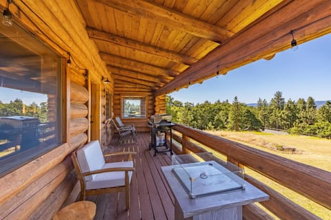 Rowland Log Cabin Cabin in Washington