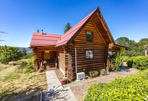 Rowland Log Cabin Cabin in Washington