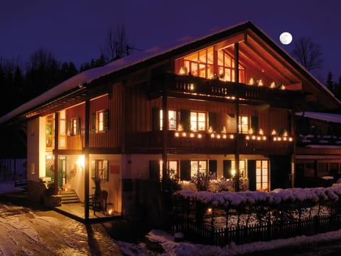Property building, Facade/entrance, Night, Winter