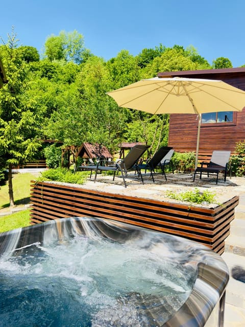 Hot Tub, Swimming pool, sunbed