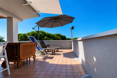 Patio, View (from property/room), Balcony/Terrace, sunbed