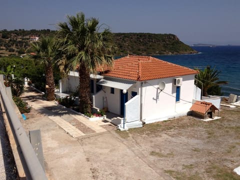 George Paradise House in İzmir Province