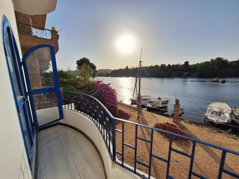 Day, Natural landscape, Balcony/Terrace, Lake view, River view, Sea view