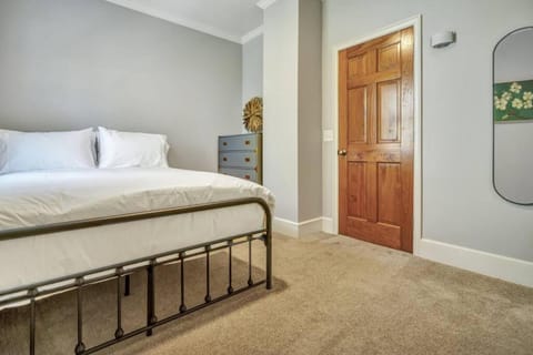 Bluffton Village Home-4BR Heart of Old Town Luxury House in Bluffton