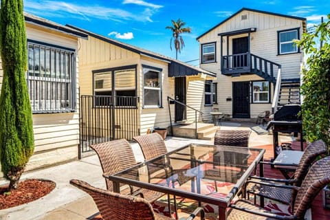 Property building, Patio, Day, View (from property/room), Balcony/Terrace, Dining area