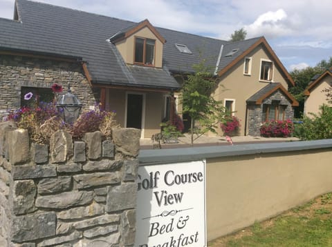 Golf Course View Bed and Breakfast in Kenmare