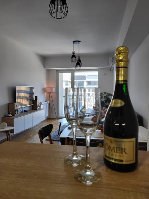 Food and drinks, Dining area