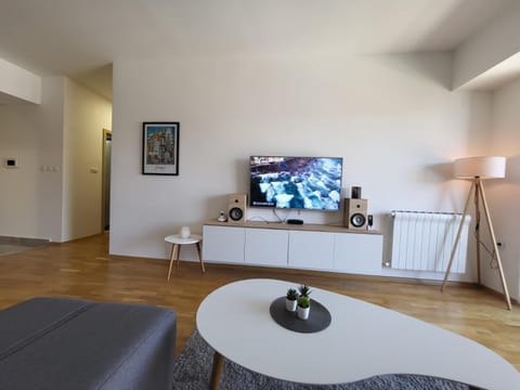 TV and multimedia, Living room