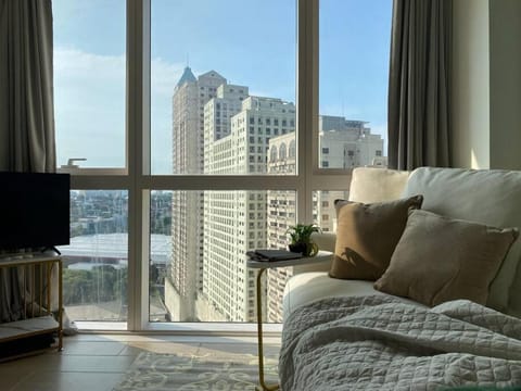 Seating area, City view