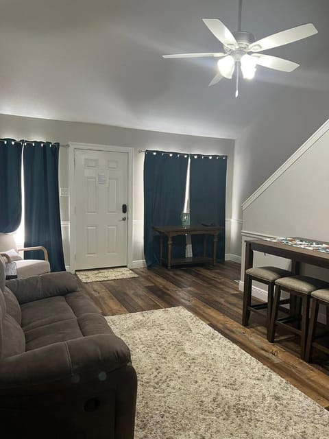 Legend oaks room 7-11 Campground/ 
RV Resort in Mississippi