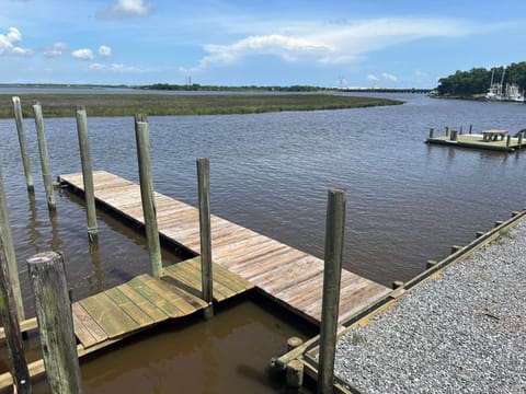 Legend oaks room 7-11 Campground/ 
RV Resort in Mississippi