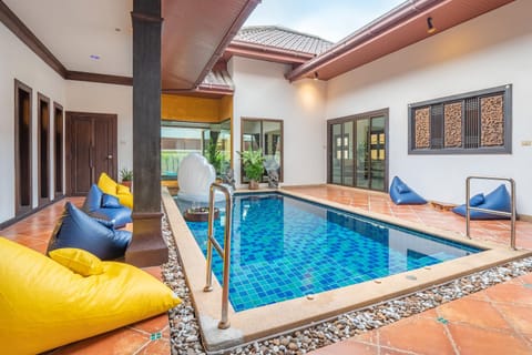 Seating area, Pool view, Swimming pool, Inner courtyard view, sunbed