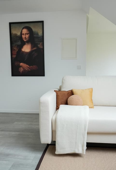 Living room, Decorative detail, Seating area
