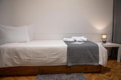 Corniche Street - Superb Lovely Room Hostel in Abu Dhabi