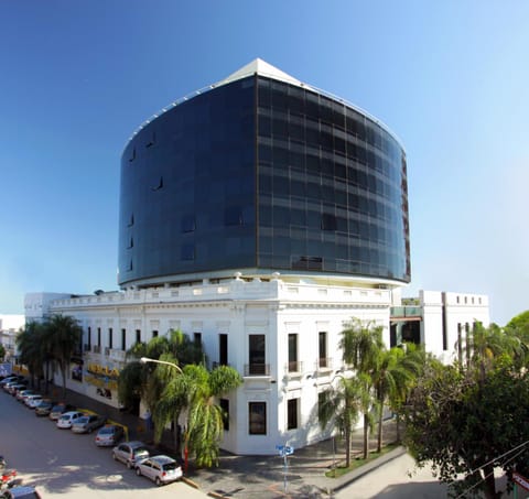 Facade/entrance, Off site