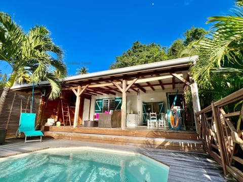 Property building, Patio, Day, Garden, Garden view, Pool view, Swimming pool, sunbed