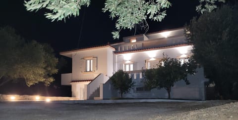 Olive Τree Ηouses Villa in Samos, Greece