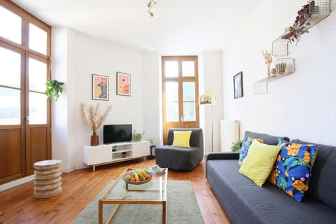 Communal lounge/ TV room, TV and multimedia, Living room, Seating area
