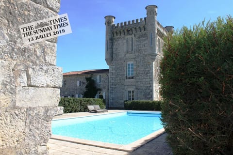 Facade/entrance, Banquet/Function facilities, Swimming pool