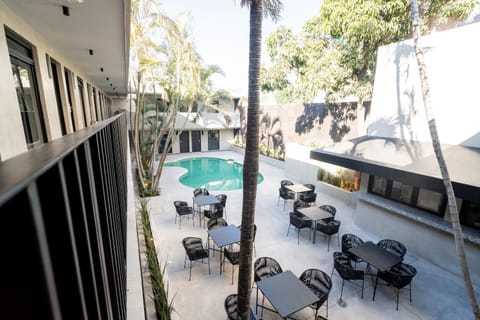 Swimming pool