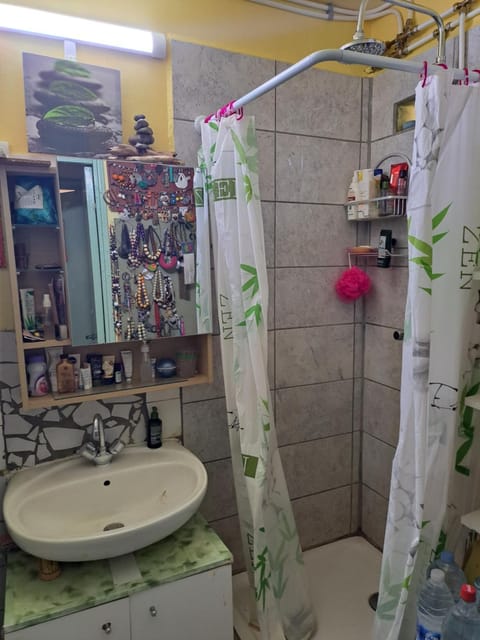 COLOCATION CITE URBAINE Vacation rental in Les Abymes