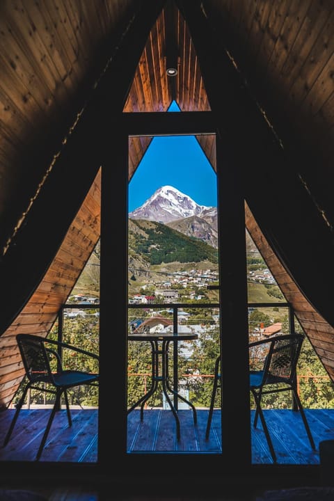 Nearby landmark, Day, Natural landscape, View (from property/room), Balcony/Terrace, Mountain view