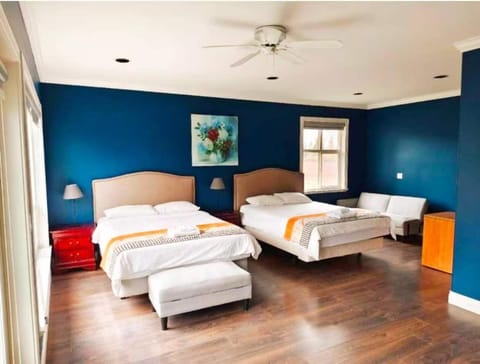 Patio, Bed, Bathroom, Balcony/Terrace, Photo of the whole room, Bedroom, Garden view, Bath, hair dryier, heating, towels, wardrobe