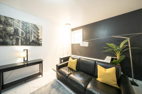 Space Needle Downtown Modern Top Story Penthouse Apartment in Belltown