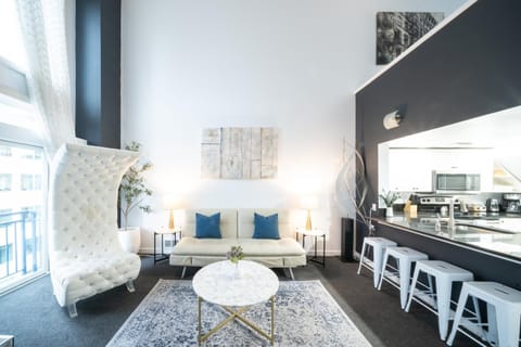 Space Needle Downtown Modern Top Story Penthouse Apartment in Belltown