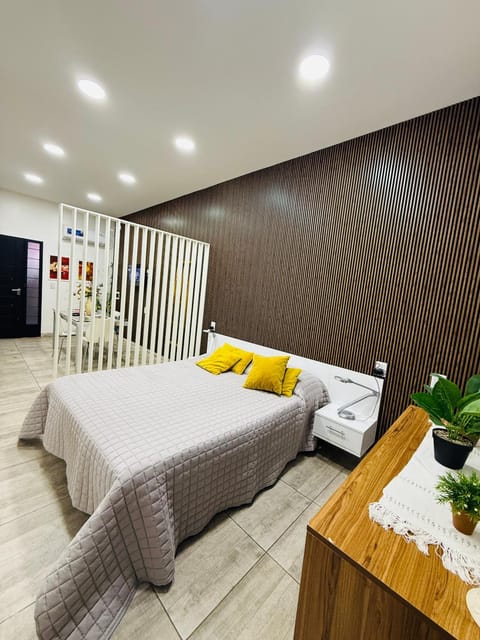 TV and multimedia, Bedroom, air conditioner