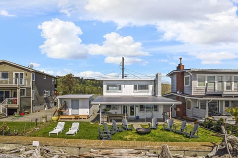 New DRIFTWOOD SHORES ROAD HOUSE CAMANO House in Camano Island