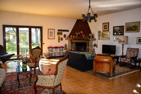 Communal lounge/ TV room, Internal: Not applicable to any particular room