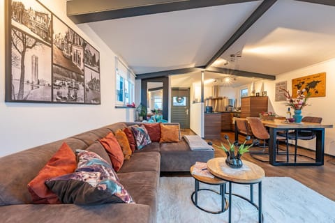 Living room, Seating area, Internal: Not applicable to any particular room