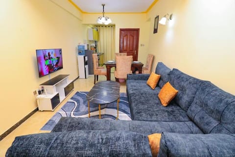 Communal lounge/ TV room, TV and multimedia, Living room, Seating area, Evening entertainment, Breakfast