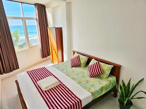 Bed, Bedroom, Sea view, towels