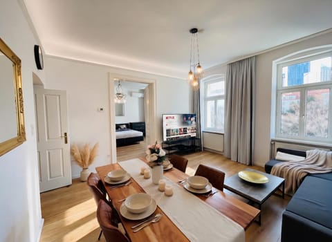 TV and multimedia, Living room, Dining area