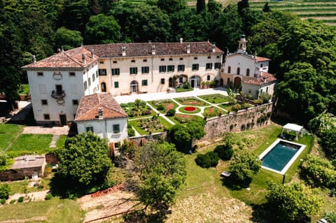 Bird's eye view, Pool view